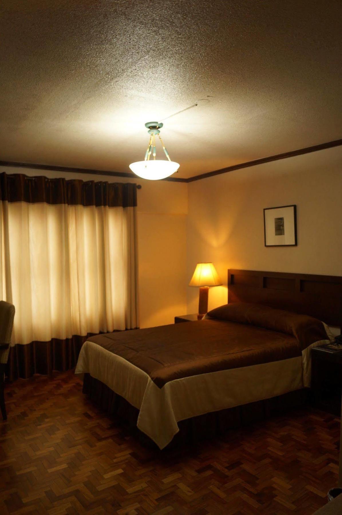 El Rico Suite Makati By Reddoorz Makati City Екстер'єр фото